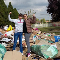 Vörös Adrianna biológia szakos tanárnő és Gluvákov Lenke magyartanárnő